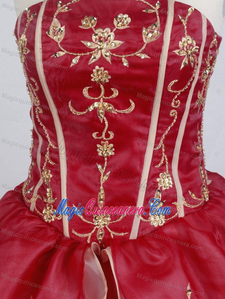 Red Dresses for Quinceaneras with Gold Boning Details and Applique