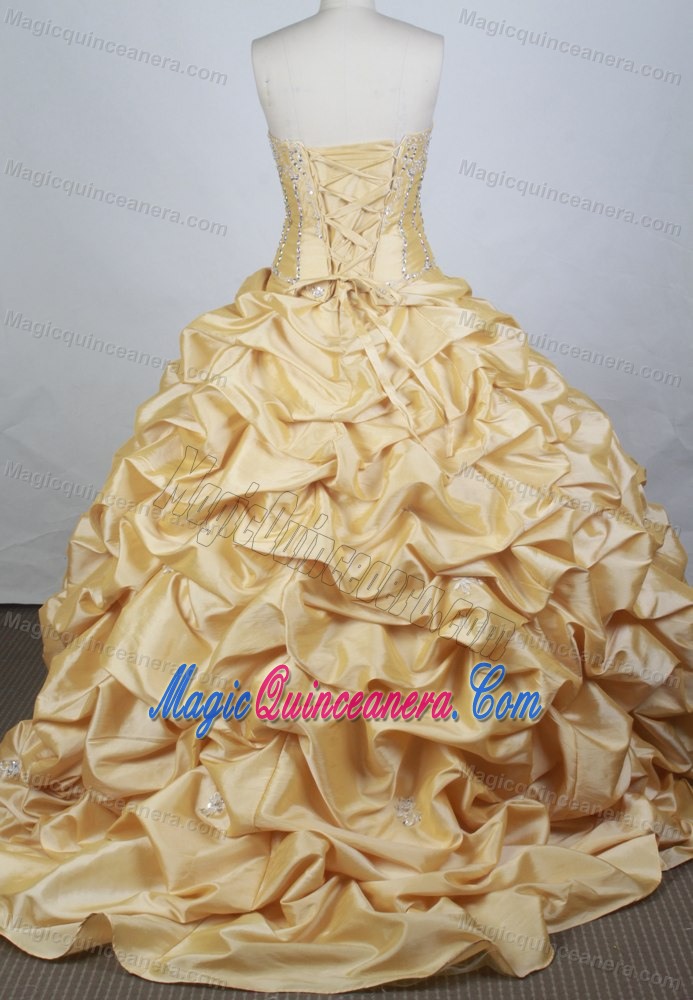 Beaded Pattern Yellow Quinceanera Dresses Gowns with Ruffles