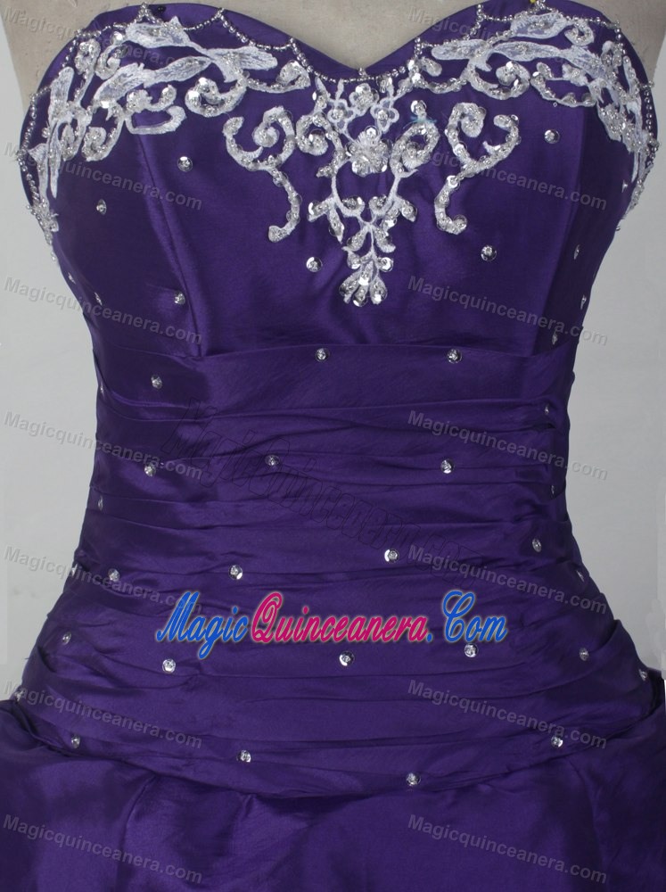 Purple Applique Quinceneara Dresses Embellished with Layed Ruffles