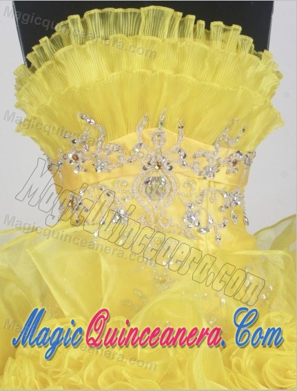 Pleating Layers and White Appliques Quinceanera Dresses in Yellow