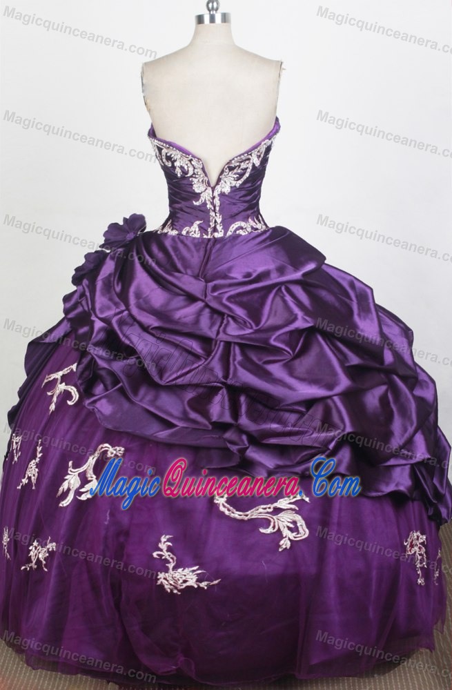 Popular 2013 Bubbled Purple Sweet 15 Dress with Appliques