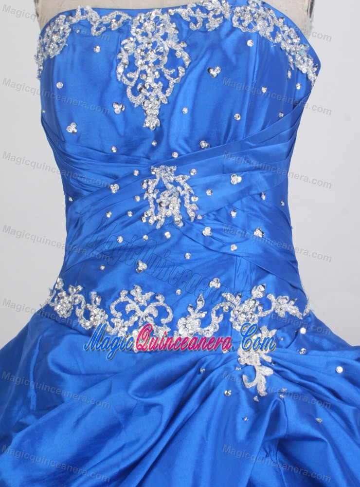 With Chic Pick-ups 2013 Pretty Royal blue Sweet 16 Dress