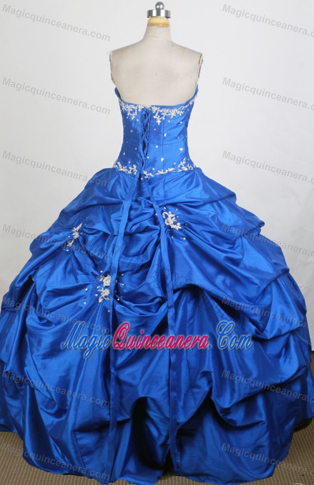 With Chic Pick-ups 2013 Pretty Royal blue Sweet 16 Dress