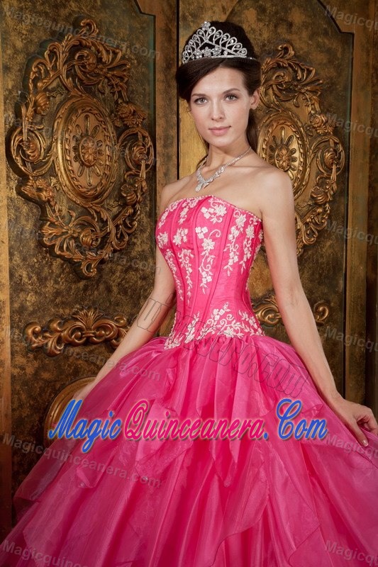 Zapopan Mexico Appliques and Ruffles Sweet 15 Dresses in Hot Pink