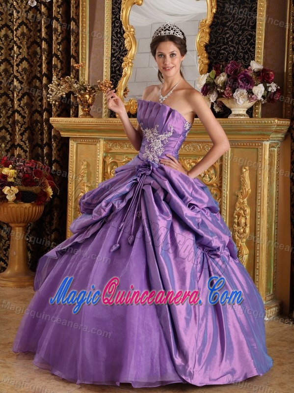 Lavender Taffeta Appliques Dresses For Quinceanera in Auckland