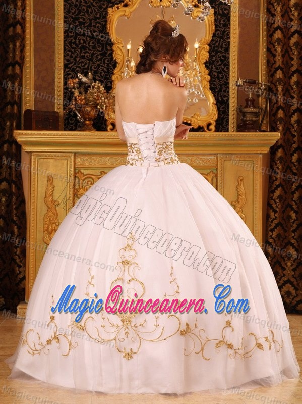 White Strapless Sweet Sixteen Dresses with Appliques in Antrim