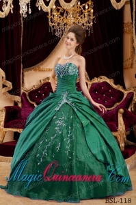 Appliqued Green Ball Gown Sweetheart Taffeta and Tulle Fashion Quinceanera Dress