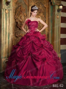 Wine Red Ball Gown Strapless Taffeta Fashion Quinceanera Dress with Hand Made Flowers