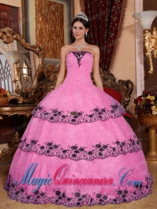 Strapless Floor-length Pink Ball Gown Organza Lace Appliques Pretty Quinceanera Dress