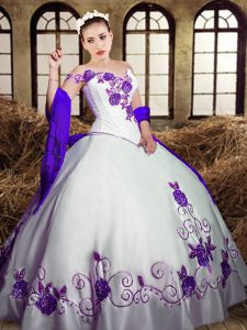 Latest Sweetheart Sleeveless Taffeta Quinceanera Gown Embroidery Lace Up