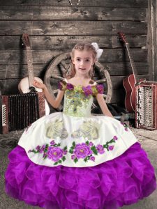 Wonderful Off The Shoulder Sleeveless Little Girls Pageant Gowns Floor Length Beading and Embroidery and Ruffles Purple Organza