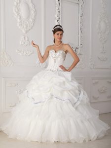 Recommended White Pick-ups Sweet Sixteen Dresses Beading in Taffeta