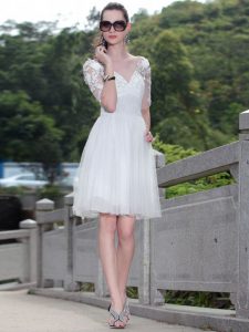 White V-neck Zipper Lace Mother of the Bride Dress Sleeveless