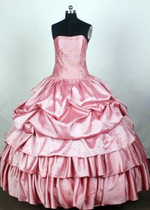 Light Pink Strapless Quincenera Dresses Decorated Layered Ruffles